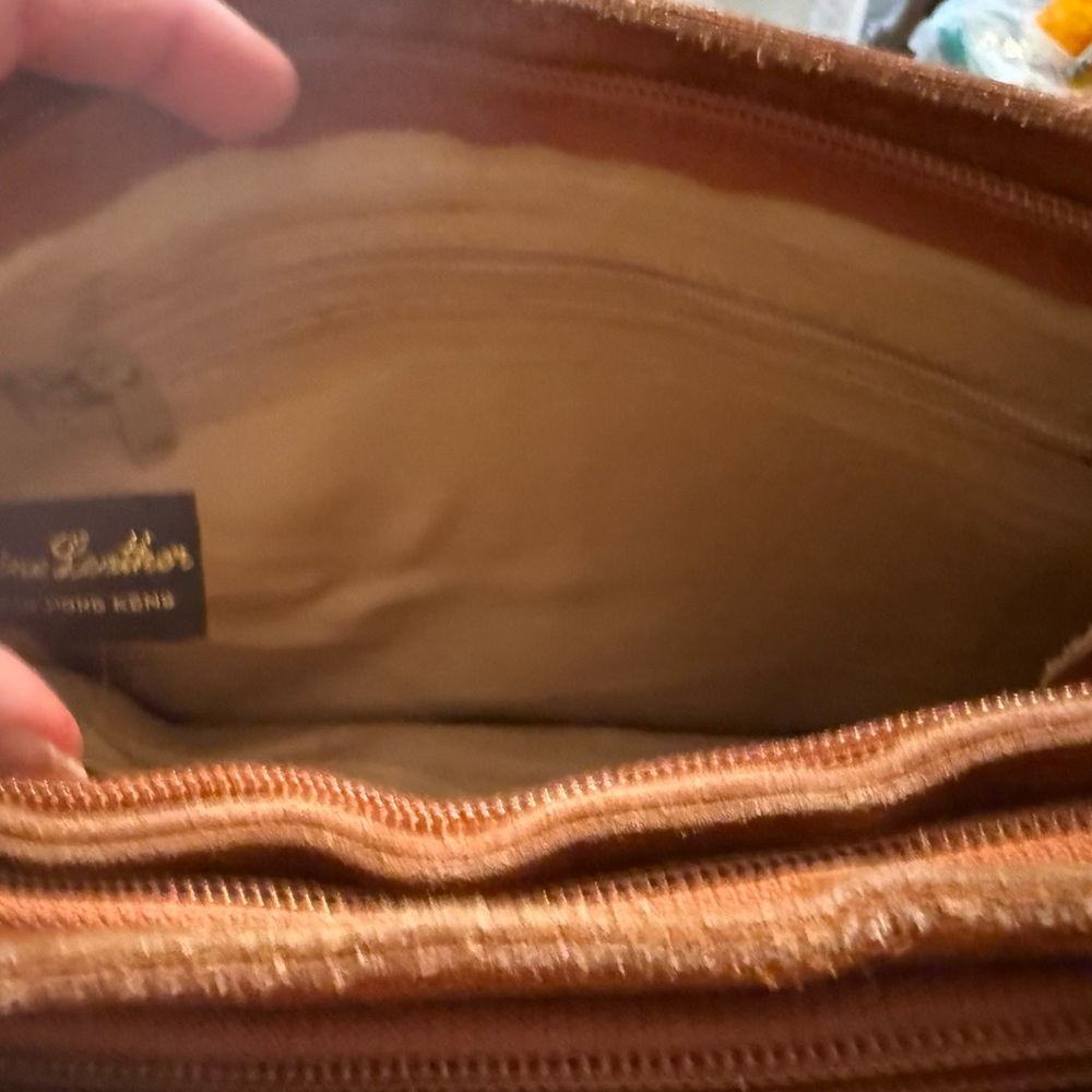 Vintage Brown soft Leather purse made in Hong Kong 3 compartments 11”X8”X3” - Picture 11 of 16